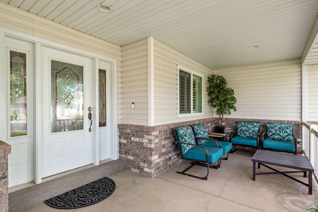 929 S Golda DR St George, UT 84790 home for sale, MLS#25-265688 - Erika Rogers Photo 6