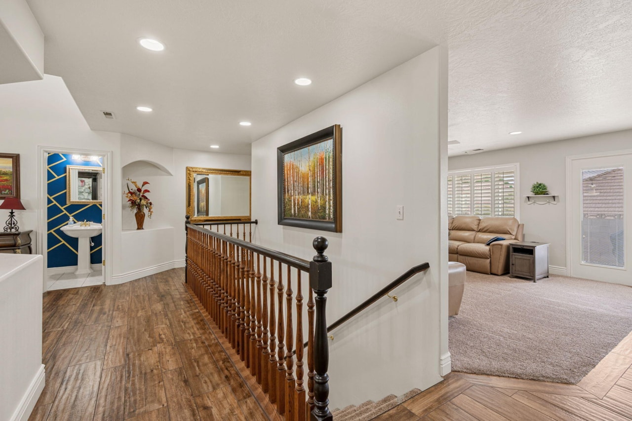 929 S Golda DR St George, UT 84790 home for sale, MLS#25-265688 - Erika Rogers Photo 10