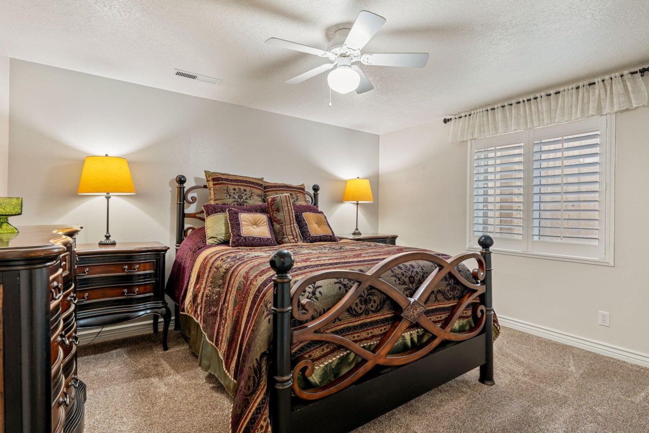 929 S Golda DR St George, UT 84790 home for sale, MLS#25-265688 - Erika Rogers Photo 45