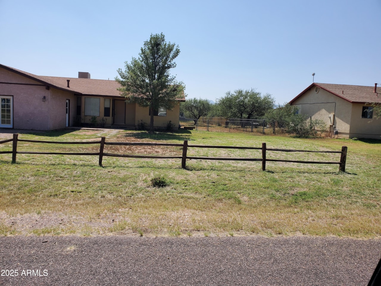 240 E Oak St Huachuca City, AZ 85616 | MLS 6927122