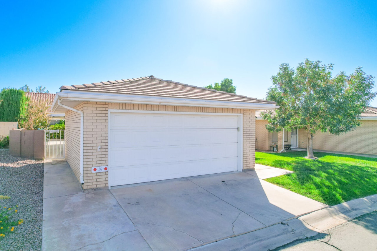 1175 E 900 #14 St George, UT 84770 home for sale, MLS#25-265721 - Erika Rogers Photo 2