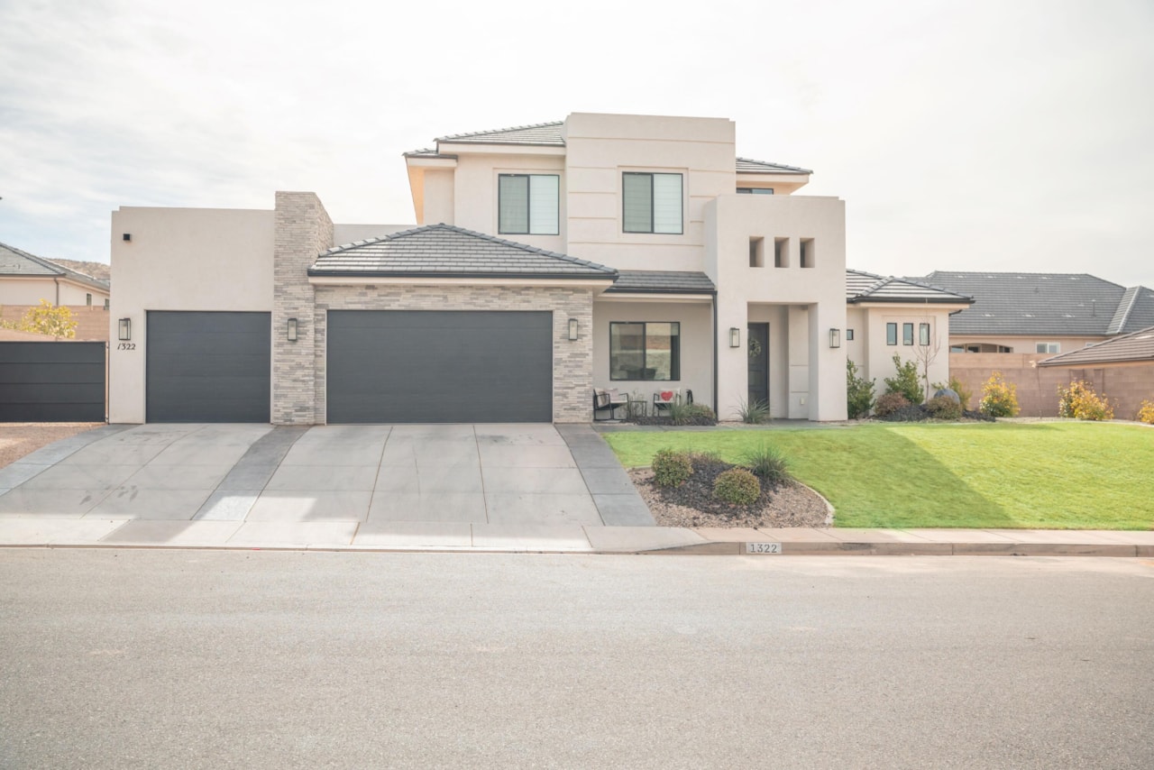 Addressess Withheld Washington, UT 84780 home for sale, MLS#25-257811 - Erika Rogers Photo 2