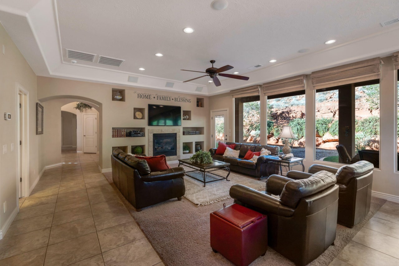 1691 N Palo Verda DR St George, UT 84770 home for sale, MLS#25-265733 - Erika Rogers Photo 7