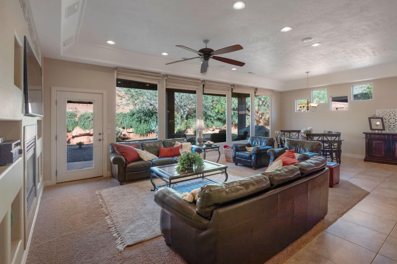 1691 N Palo Verda DR St George, UT 84770 home for sale, MLS#25-265733 - Erika Rogers Photo 11