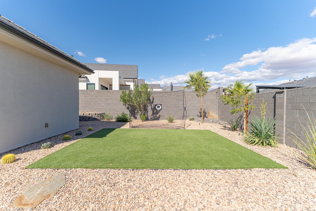 2204 N Fairway Washington, UT 84780 home for sale, MLS#25-265699 - Erika Rogers Photo 38