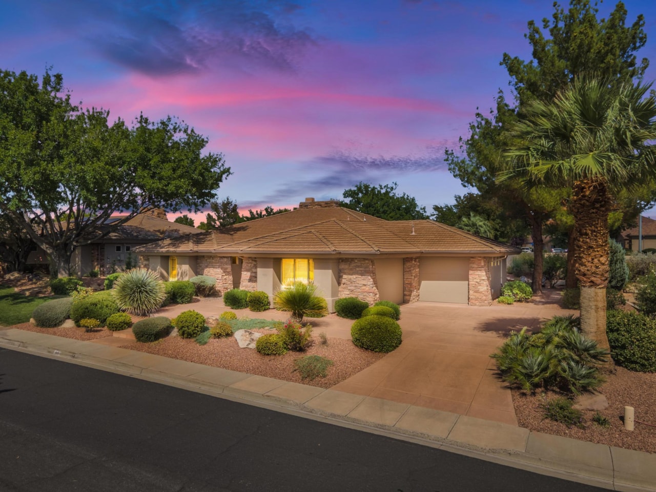 1858 W 10  N St George, UT 84770 home for sale, MLS#25-265718 - Erika Rogers Photo 2