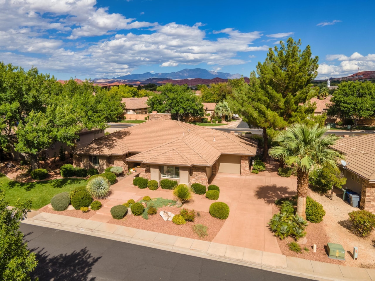 1858 W 10  N St George, UT 84770 home for sale, MLS#25-265718 - Erika Rogers Photo 9