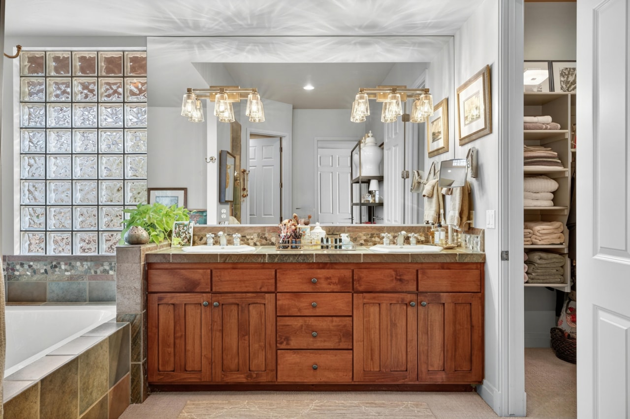 1858 W 10  N St George, UT 84770 home for sale, MLS#25-265718 - Erika Rogers Photo 39