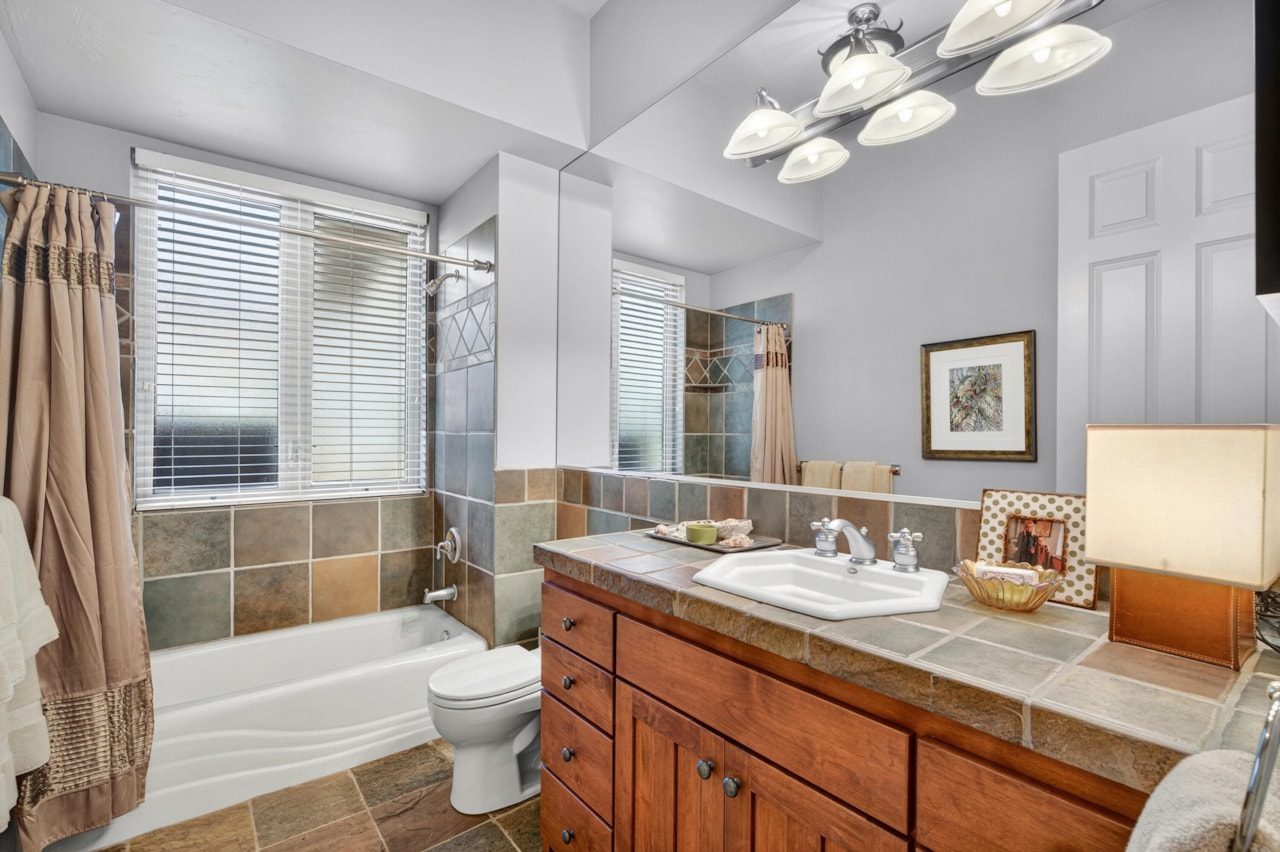 1858 W 10  N St George, UT 84770 home for sale, MLS#25-265718 - Erika Rogers Photo 50