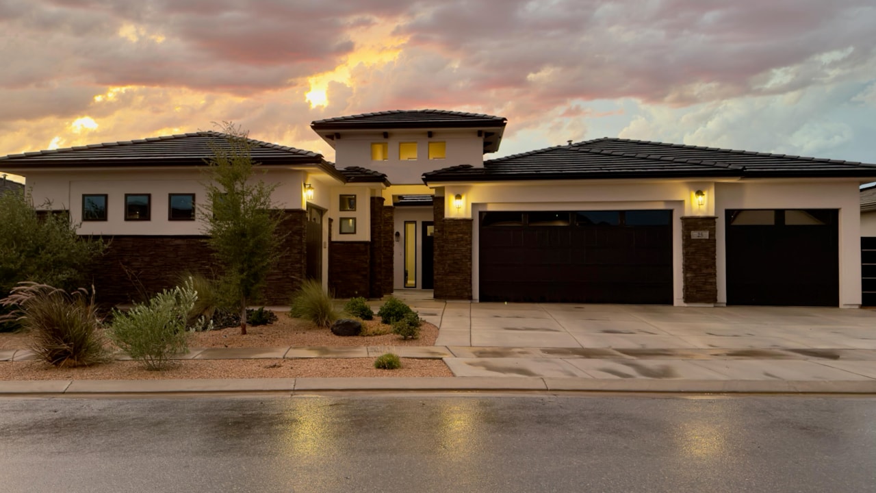 25 N Highland Parkway Washington, UT 84780 home for sale, MLS#25-265751 - Erika Rogers Photo 4