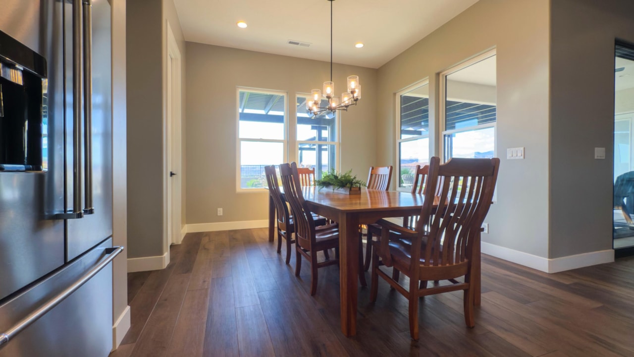 25 N Highland Parkway Washington, UT 84780 home for sale, MLS#25-265751 - Erika Rogers Photo 13