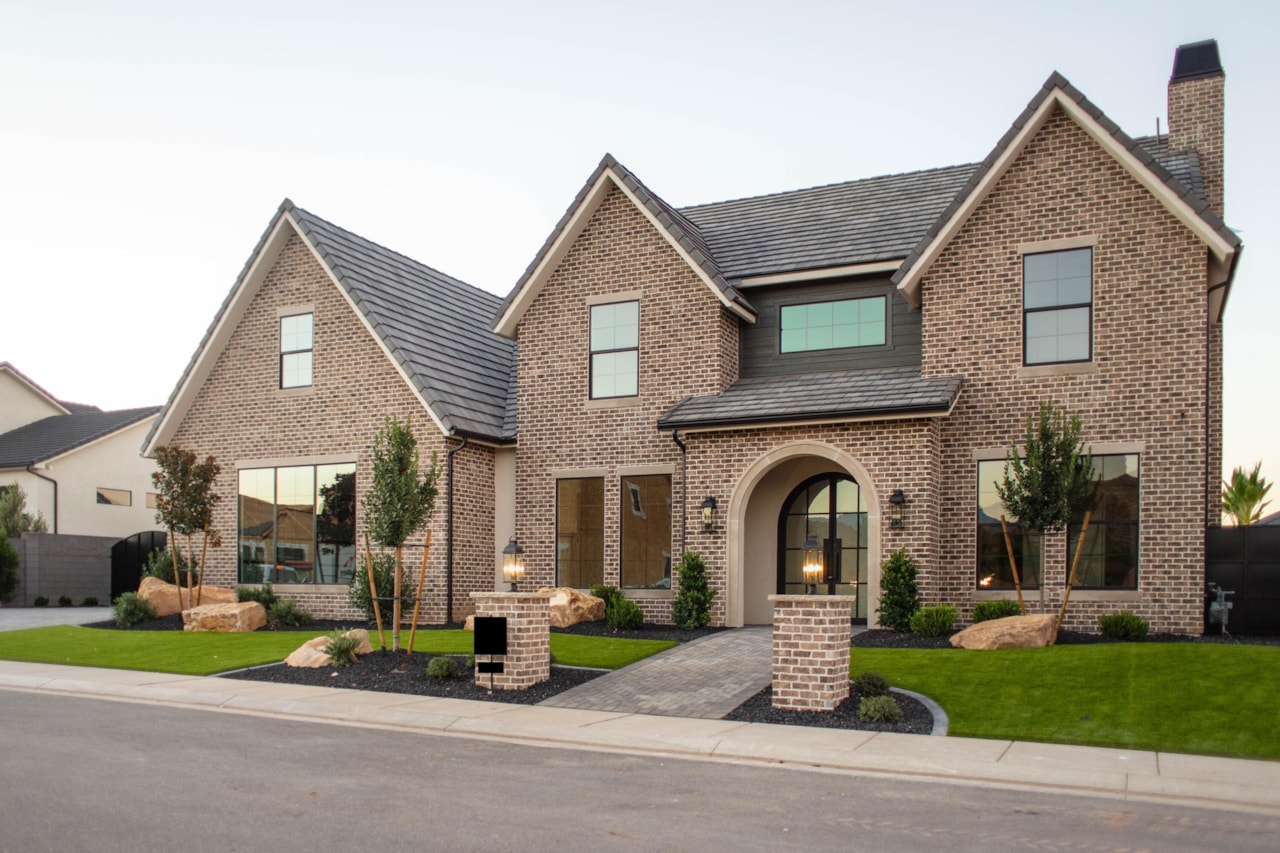 668 E Chloe LN Washington, UT 84780 home for sale, MLS#25-265754 - Erika Rogers