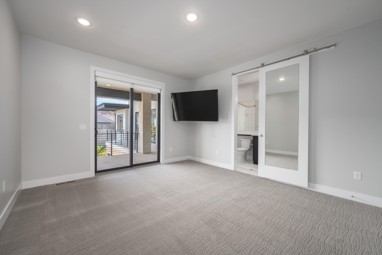 4061 S 2420 St George, UT 84790 home for sale, MLS#25-264957 - Erika Rogers Photo 34