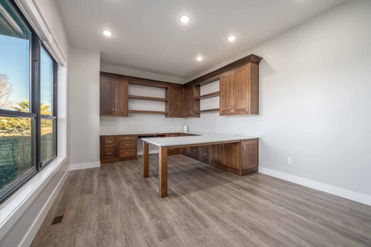 4061 S 2420 St George, UT 84790 home for sale, MLS#25-264957 - Erika Rogers Photo 8