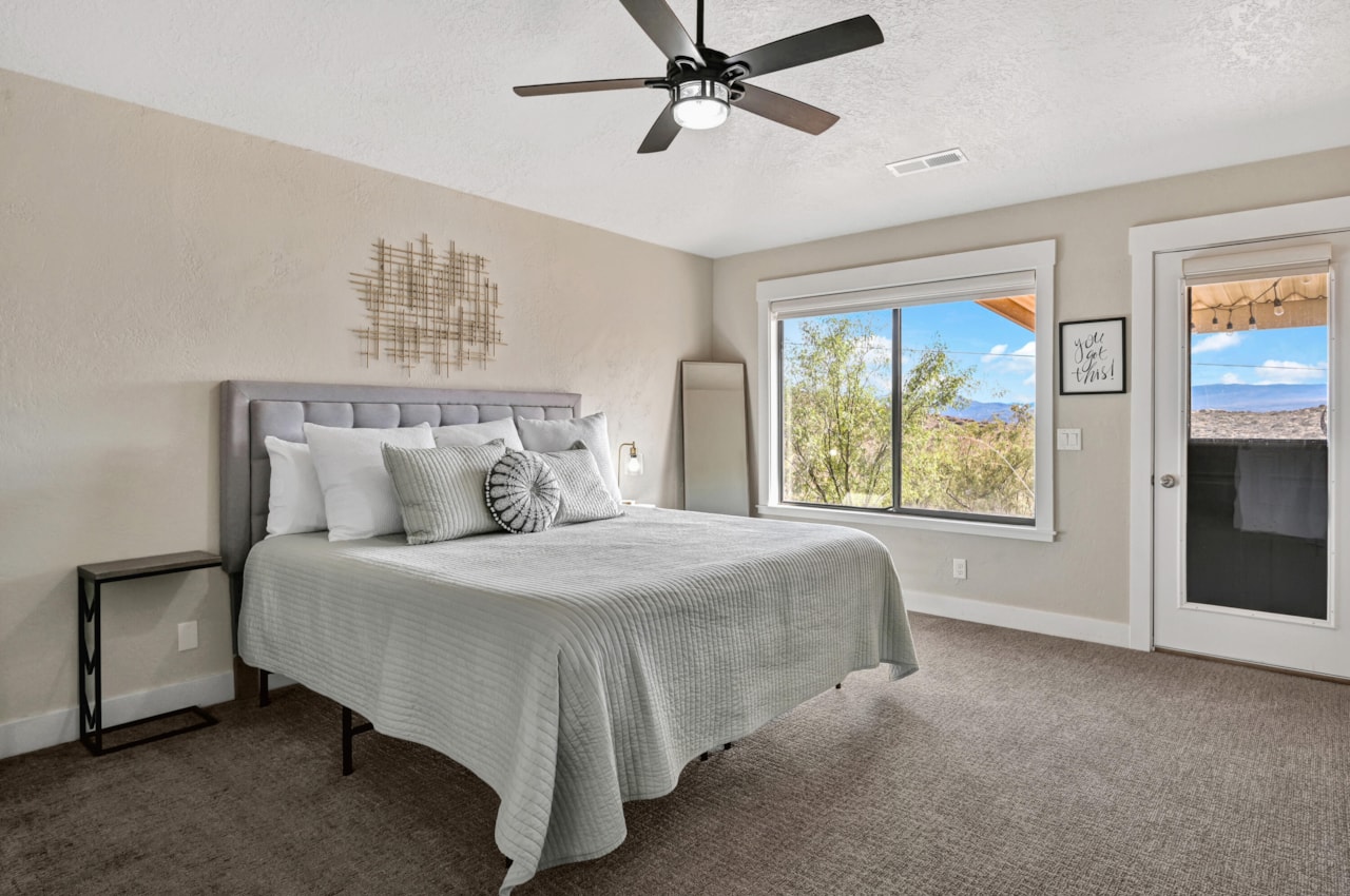 989 W Dover Way St George, UT 84770 home for sale, MLS#25-265759 - Erika Rogers Photo 8