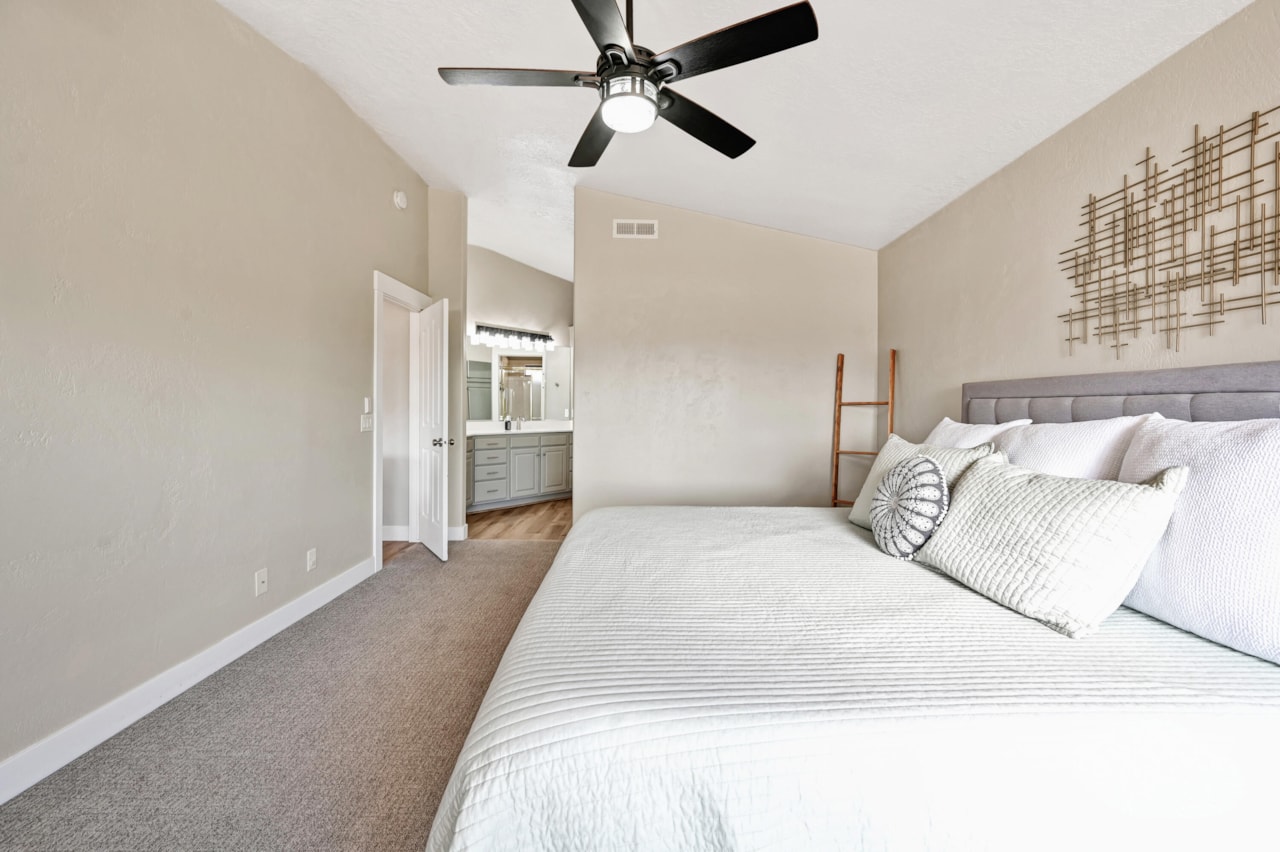 989 W Dover Way St George, UT 84770 home for sale, MLS#25-265759 - Erika Rogers Photo 10