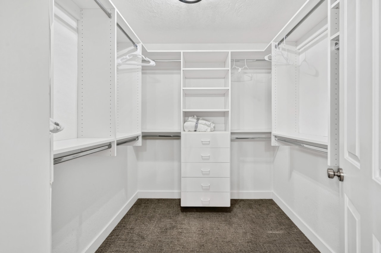 989 W Dover Way St George, UT 84770 home for sale, MLS#25-265759 - Erika Rogers Photo 12