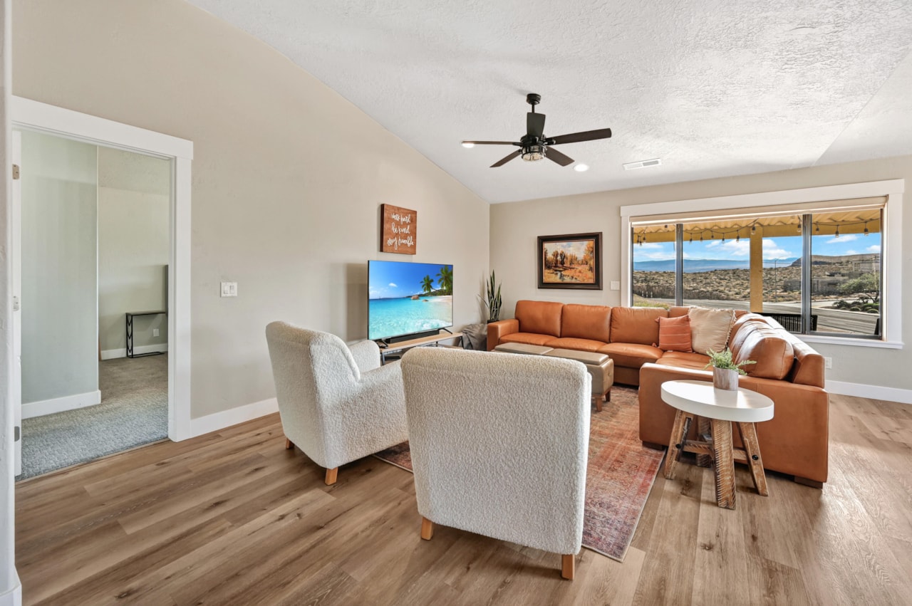 989 W Dover Way St George, UT 84770 home for sale, MLS#25-265759 - Erika Rogers Photo 14