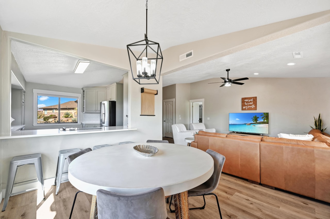 989 W Dover Way St George, UT 84770 home for sale, MLS#25-265759 - Erika Rogers Photo 19