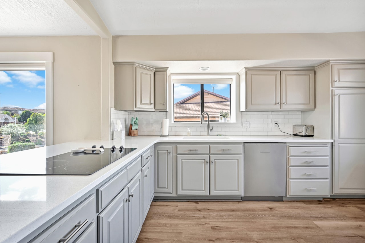 989 W Dover Way St George, UT 84770 home for sale, MLS#25-265759 - Erika Rogers Photo 23