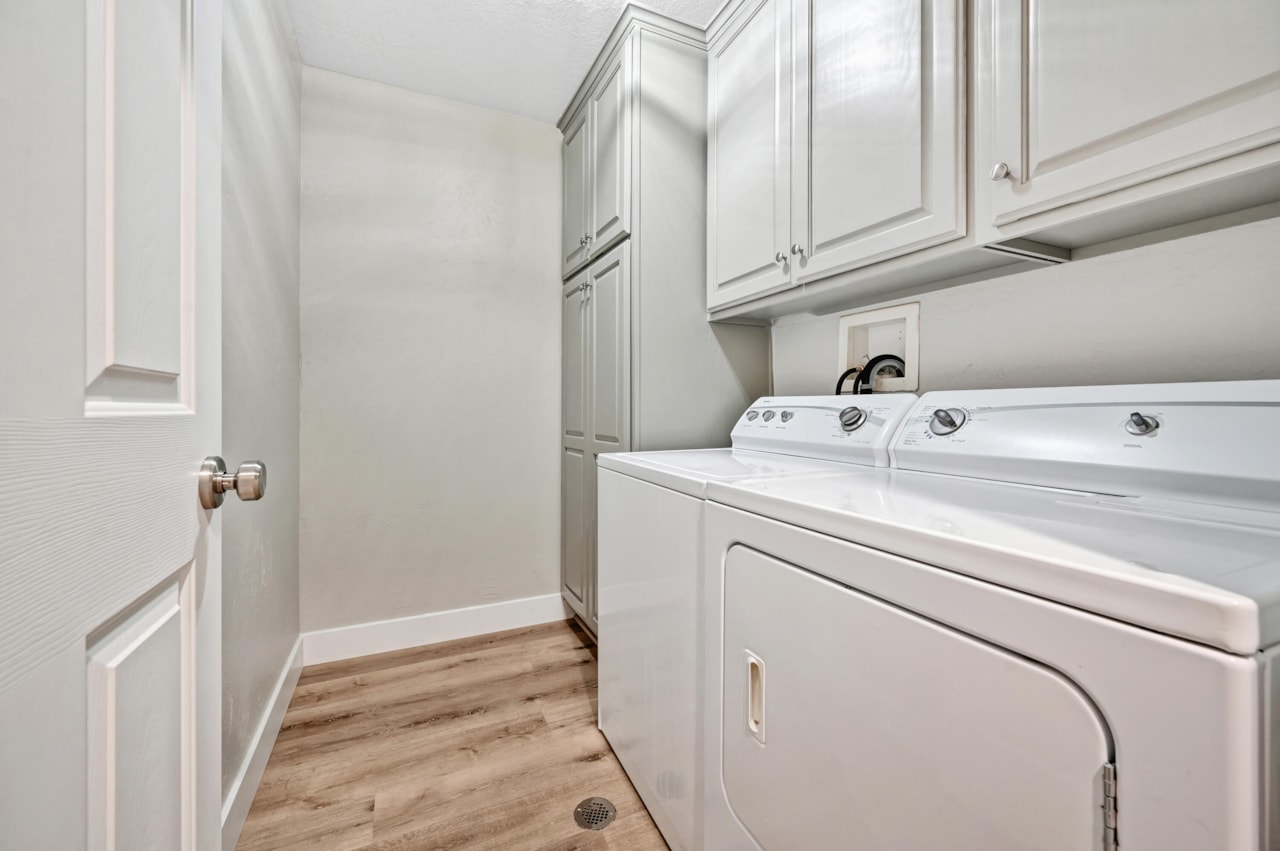 989 W Dover Way St George, UT 84770 home for sale, MLS#25-265759 - Erika Rogers Photo 32