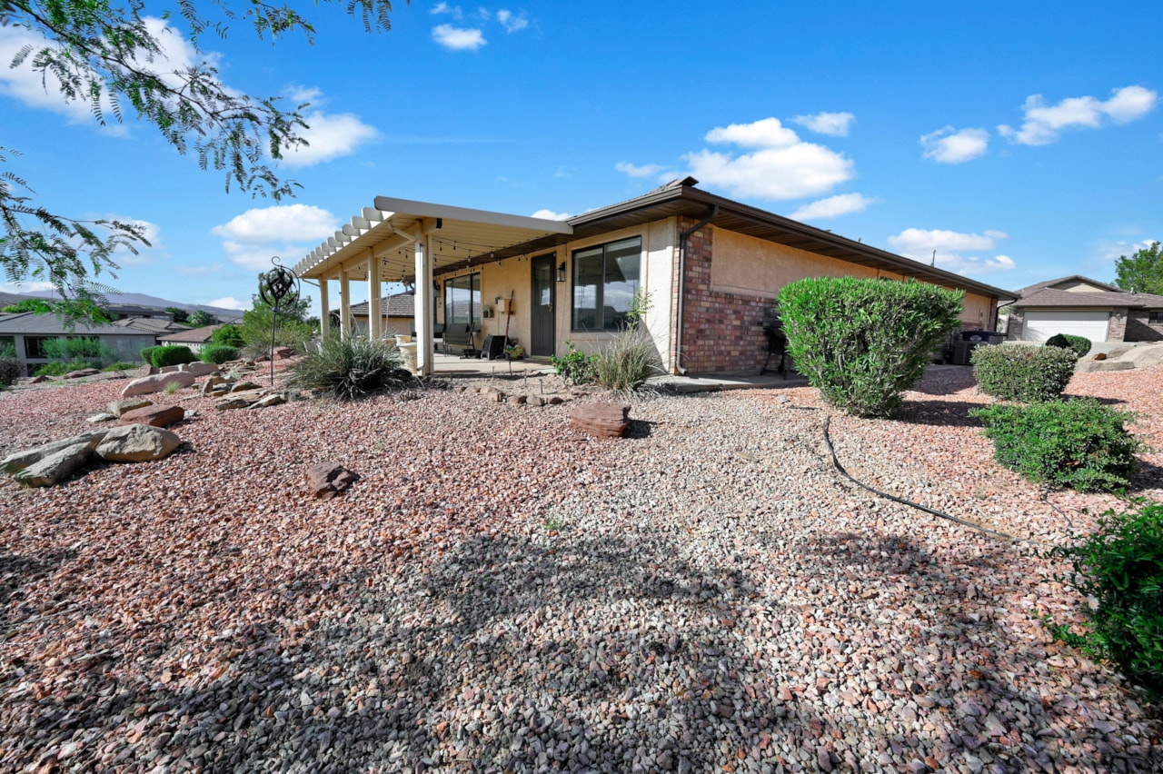989 W Dover Way St George, UT 84770 home for sale, MLS#25-265759 - Erika Rogers Photo 36