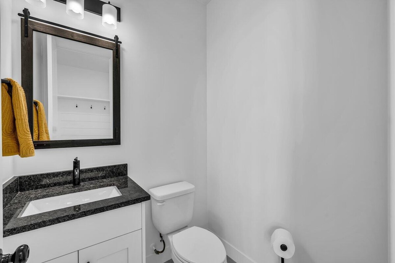 674 W Green Mountain DR St George, UT 84790 home for sale, MLS#25-265762 - Erika Rogers Photo 11