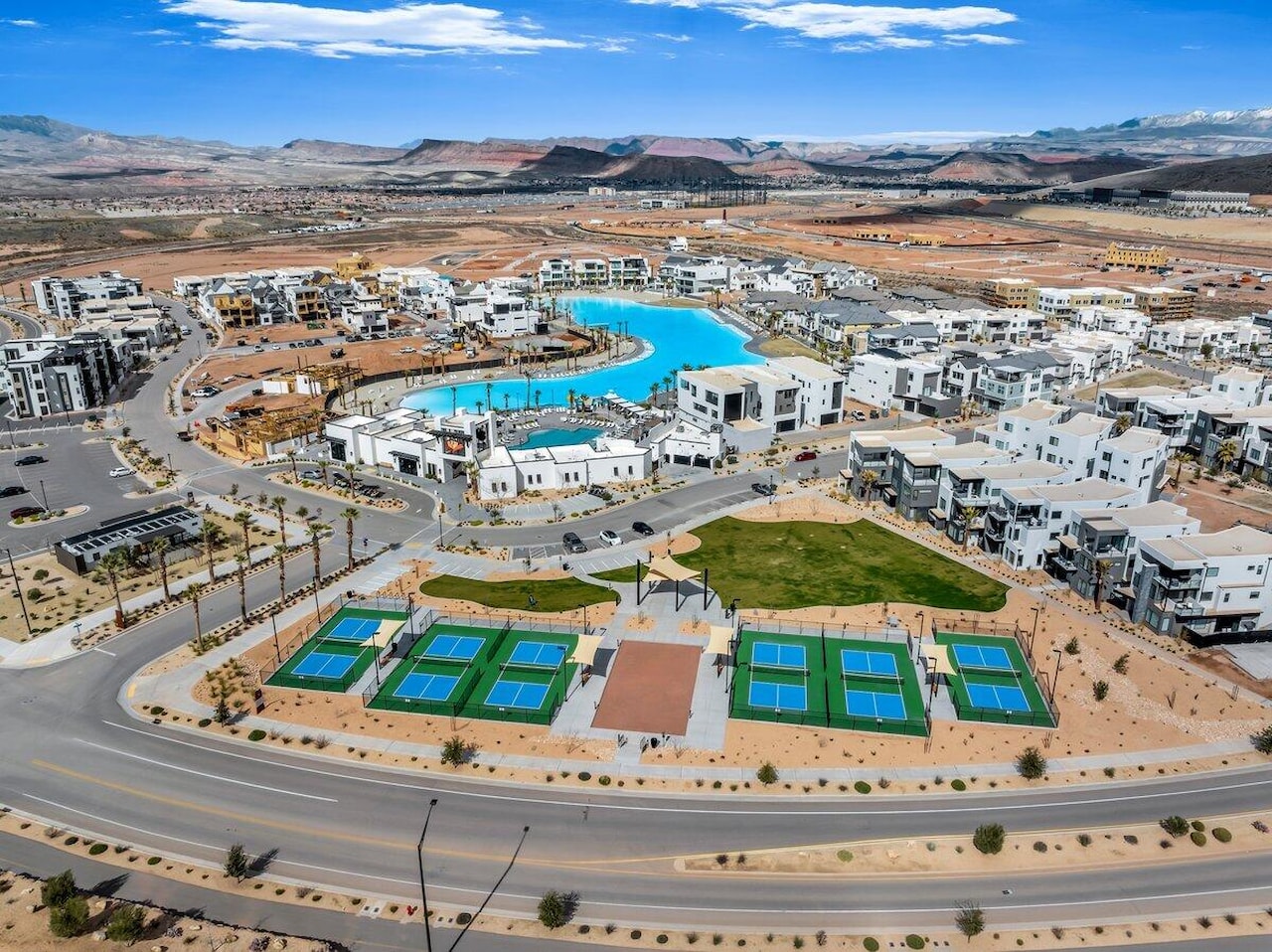 674 W Green Mountain DR St George, UT 84790 home for sale, MLS#25-265762 - Erika Rogers Photo 34