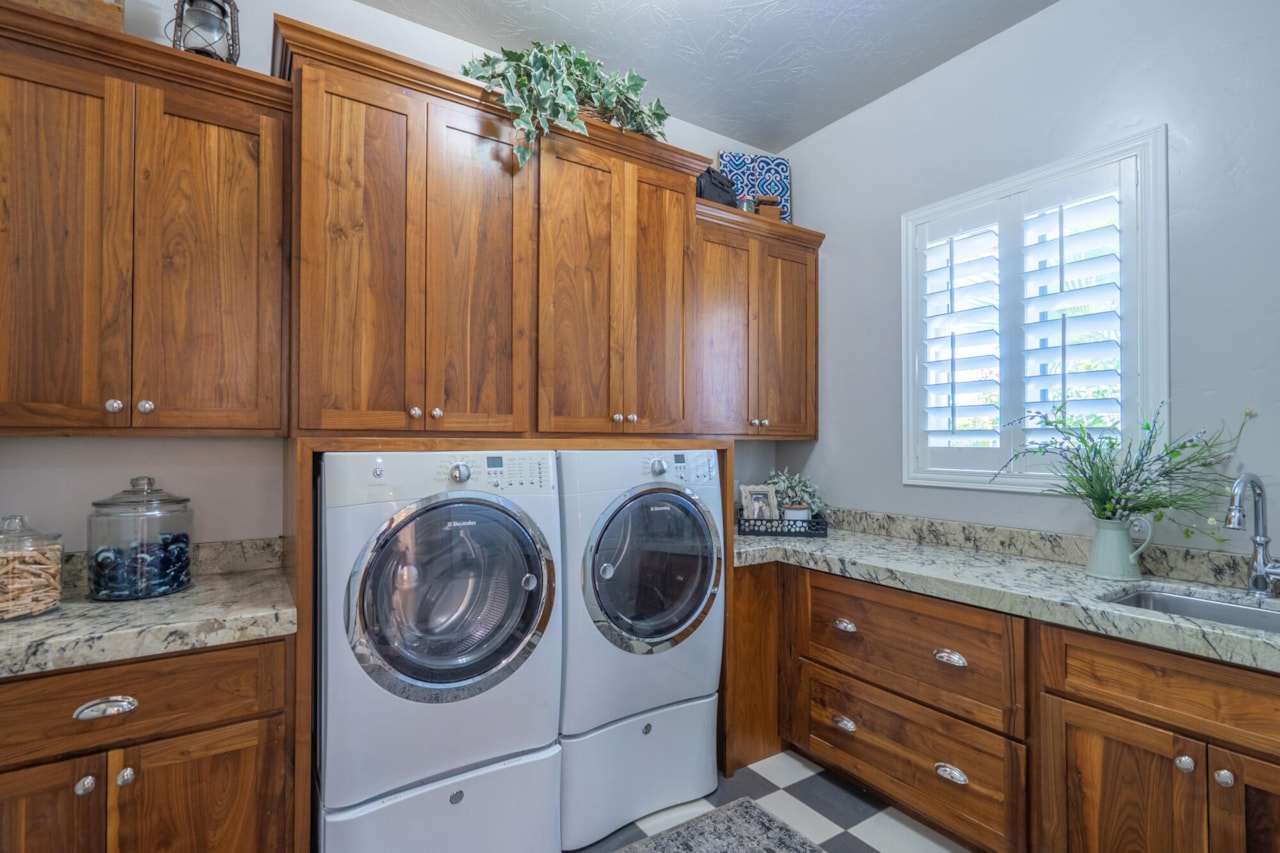 918 S Country Way Washington, UT 84780 home for sale, MLS#25-265766 - Erika Rogers Photo 23