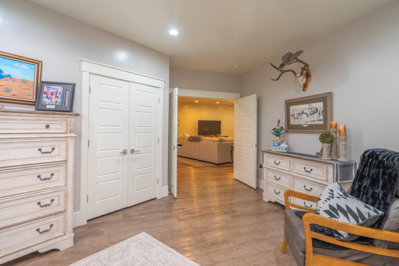 918 S Country Way Washington, UT 84780 home for sale, MLS#25-265766 - Erika Rogers Photo 35