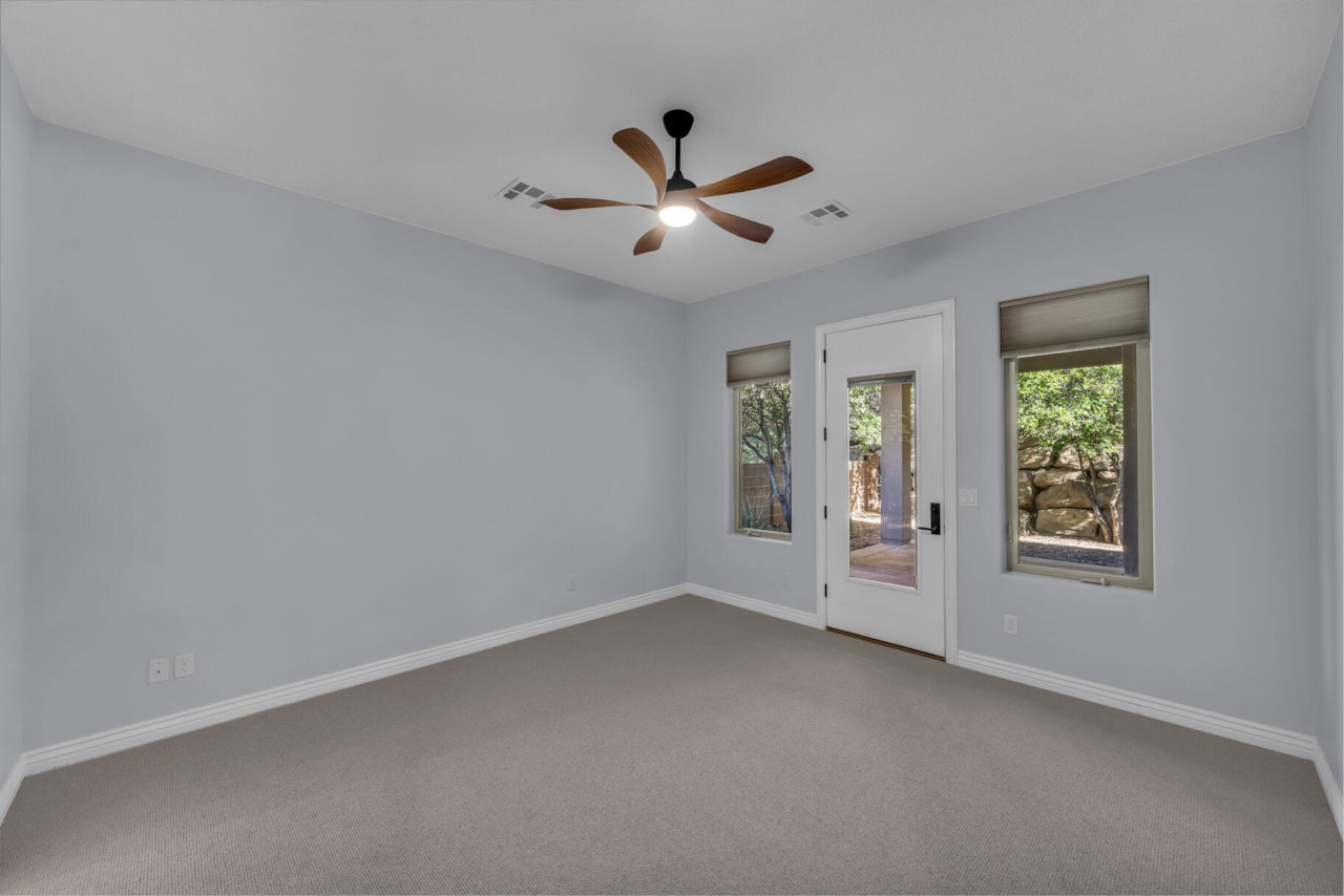 587 E Amiata Way Washington, UT 84780 home for sale, MLS#25-265791 - Erika Rogers Photo 11