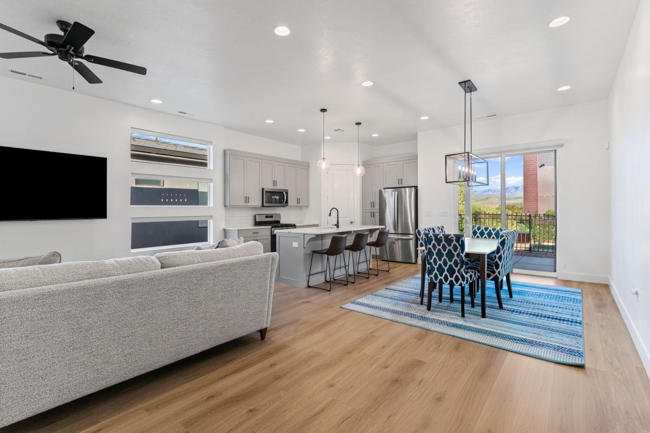 2911 E Snowberry DR St George, UT 84790 home for sale, MLS#25-265712 - Erika Rogers Photo 17