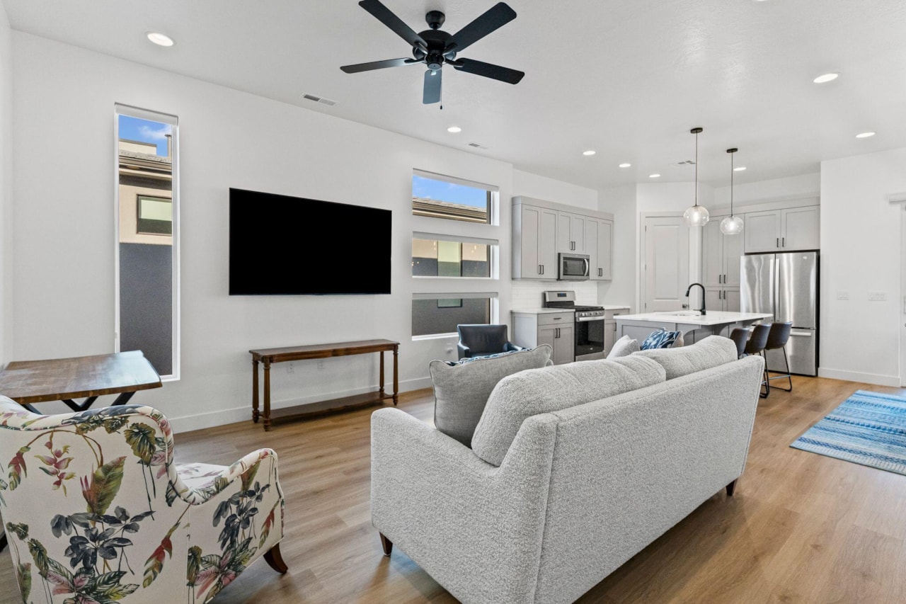 2911 E Snowberry DR St George, UT 84790 home for sale, MLS#25-265712 - Erika Rogers Photo 18