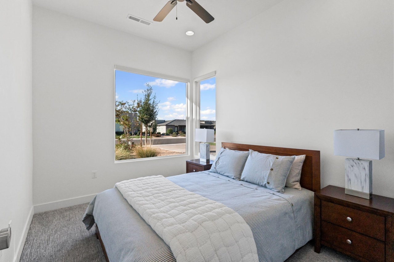 2911 E Snowberry DR St George, UT 84790 home for sale, MLS#25-265712 - Erika Rogers Photo 15