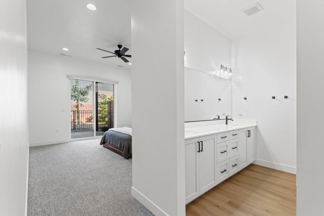 2911 E Snowberry DR St George, UT 84790 home for sale, MLS#25-265712 - Erika Rogers Photo 27