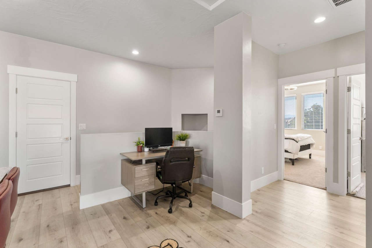 2582 S Songbird CIR Washington, UT 84780 home for sale, MLS#25-265785 - Erika Rogers Photo 46