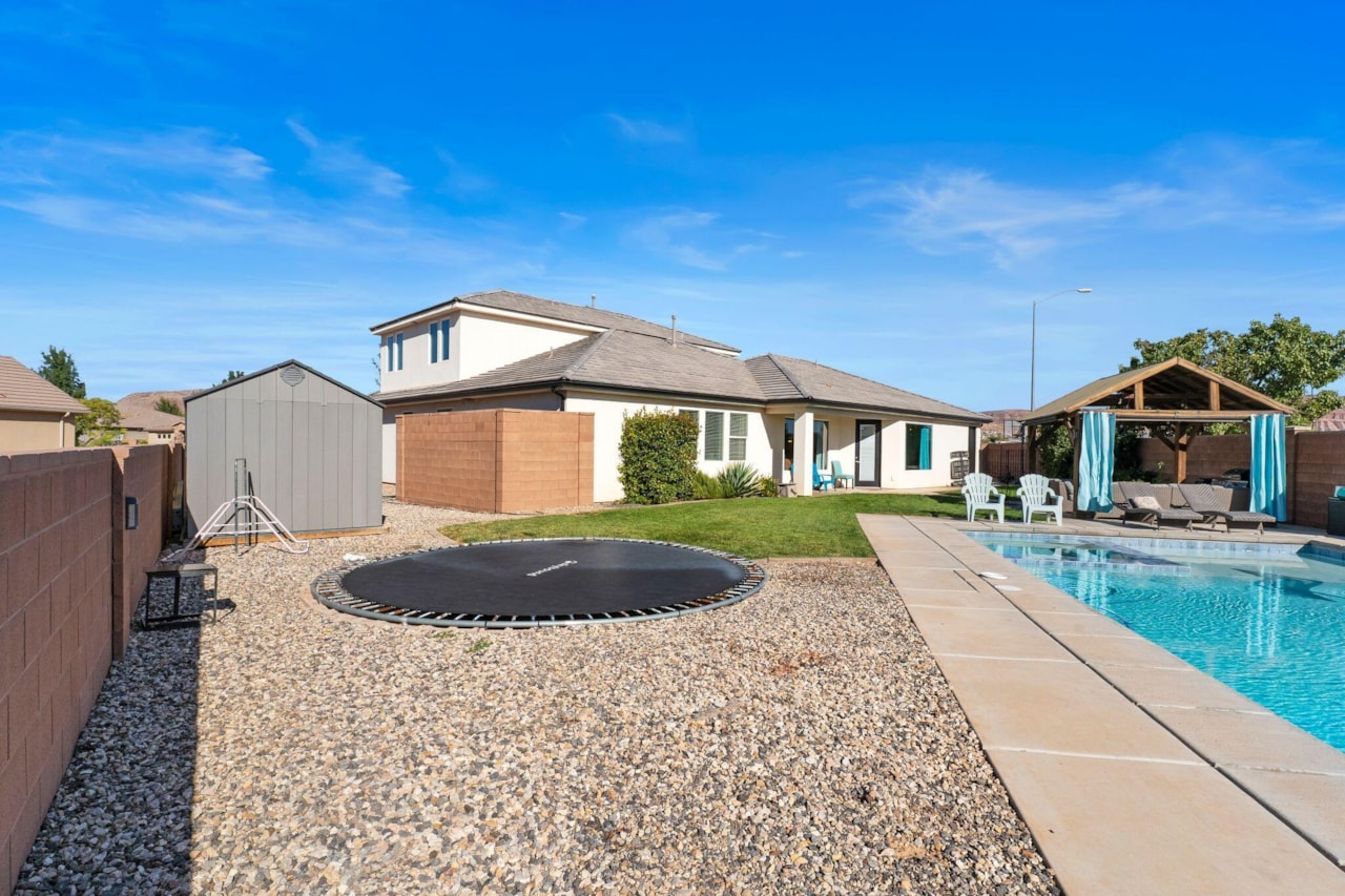 2582 S Songbird CIR Washington, UT 84780 home for sale, MLS#25-265785 - Erika Rogers Photo 13