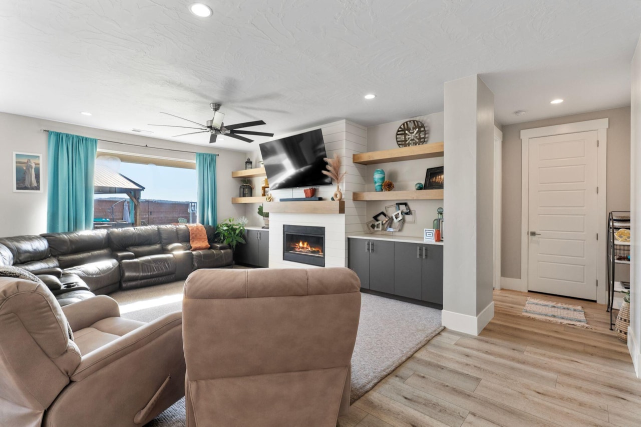 2582 S Songbird CIR Washington, UT 84780 home for sale, MLS#25-265785 - Erika Rogers Photo 21