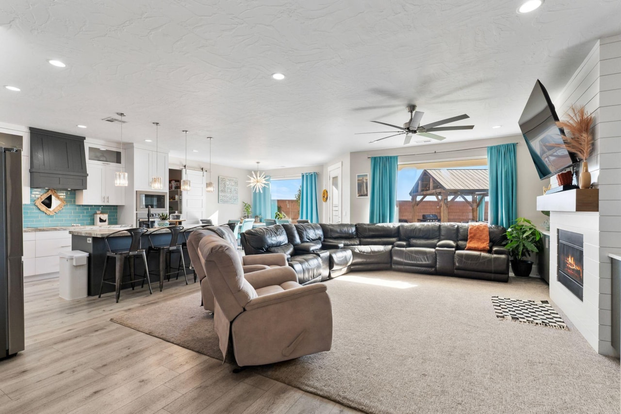 2582 S Songbird CIR Washington, UT 84780 home for sale, MLS#25-265785 - Erika Rogers Photo 27