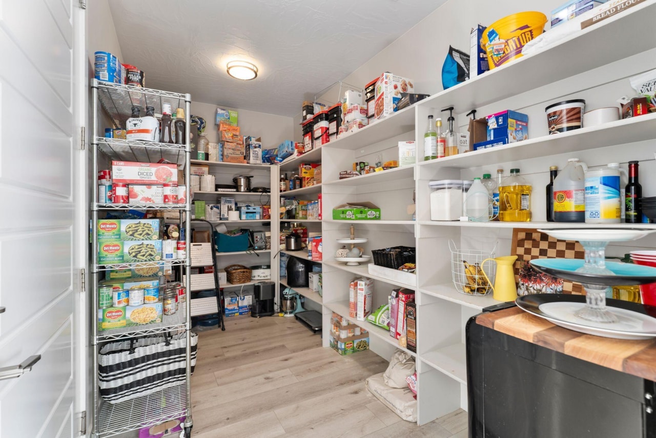 2582 S Songbird CIR Washington, UT 84780 home for sale, MLS#25-265785 - Erika Rogers Photo 32