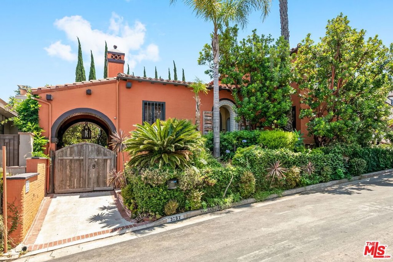 3692 Lowry Rd Los Angeles, CA 90027 MLS 25601917