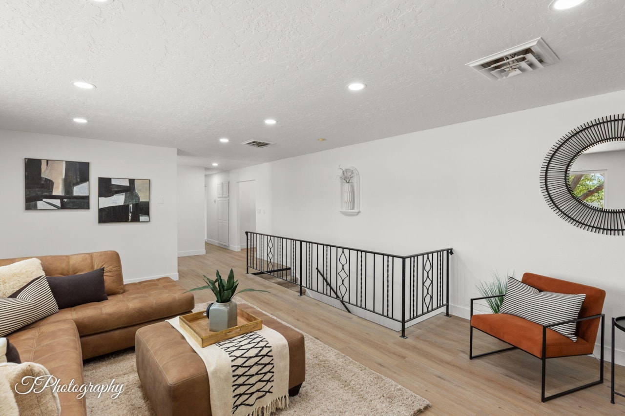 592 N 1050  W St George, UT 84770 home for sale, MLS#25-265800 - Erika Rogers Photo 3