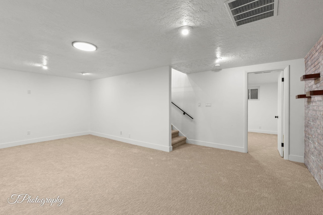 592 N 1050  W St George, UT 84770 home for sale, MLS#25-265800 - Erika Rogers Photo 14