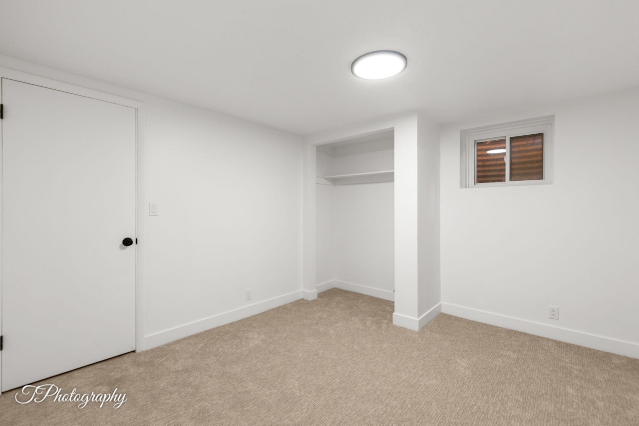 592 N 1050  W St George, UT 84770 home for sale, MLS#25-265800 - Erika Rogers Photo 15