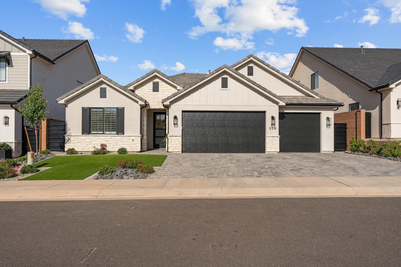 324 S Beck DR Washington, UT 84780 home for sale, MLS#25-265404 - Erika Rogers