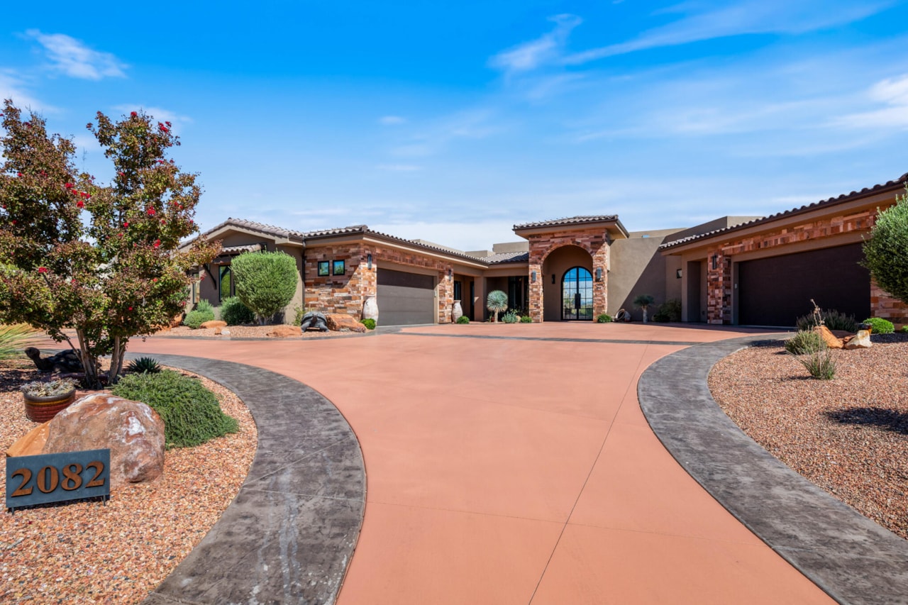 2082 W Long Sky DR St George, UT 84770 home for sale, MLS#25-265859 - Erika Rogers Photo 5