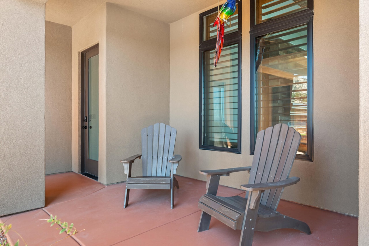 2082 W Long Sky DR St George, UT 84770 home for sale, MLS#25-265859 - Erika Rogers Photo 8