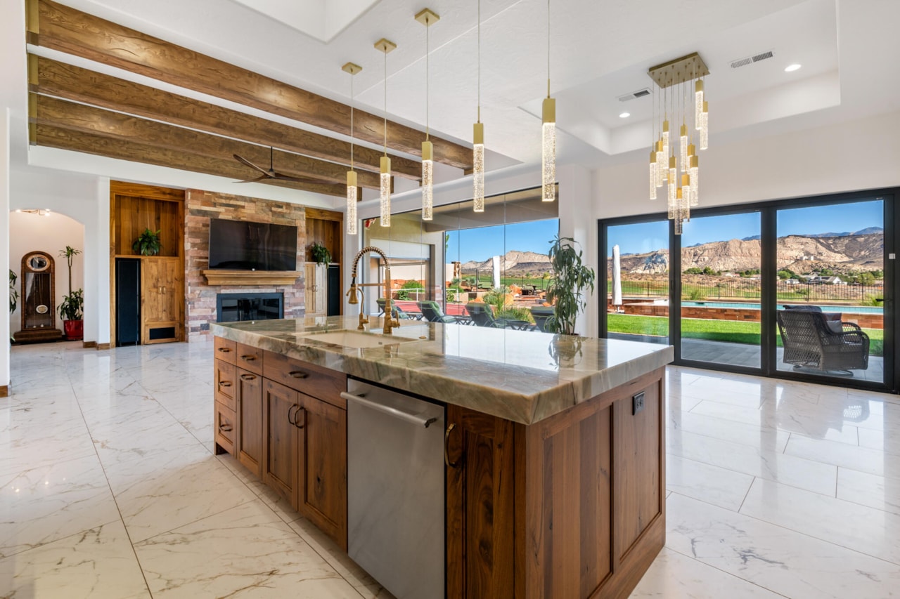 2082 W Long Sky DR St George, UT 84770 home for sale, MLS#25-265859 - Erika Rogers Photo 16