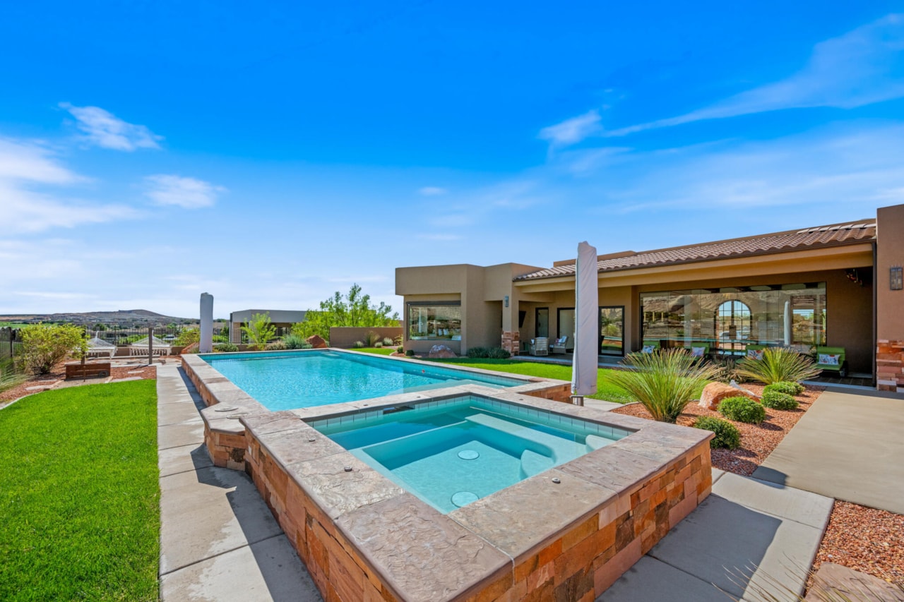 2082 W Long Sky DR St George, UT 84770 home for sale, MLS#25-265859 - Erika Rogers Photo 58