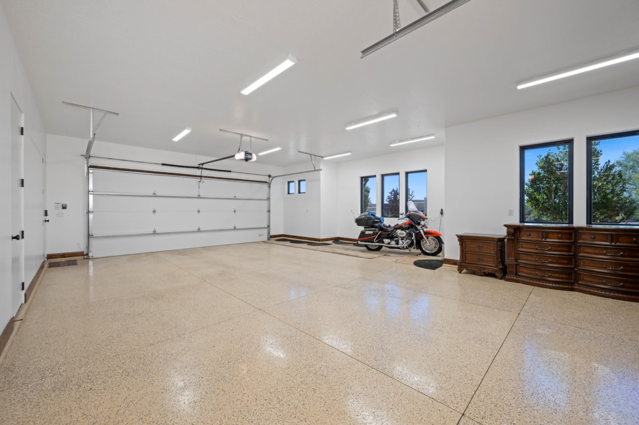 2082 W Long Sky DR St George, UT 84770 home for sale, MLS#25-265859 - Erika Rogers Photo 63